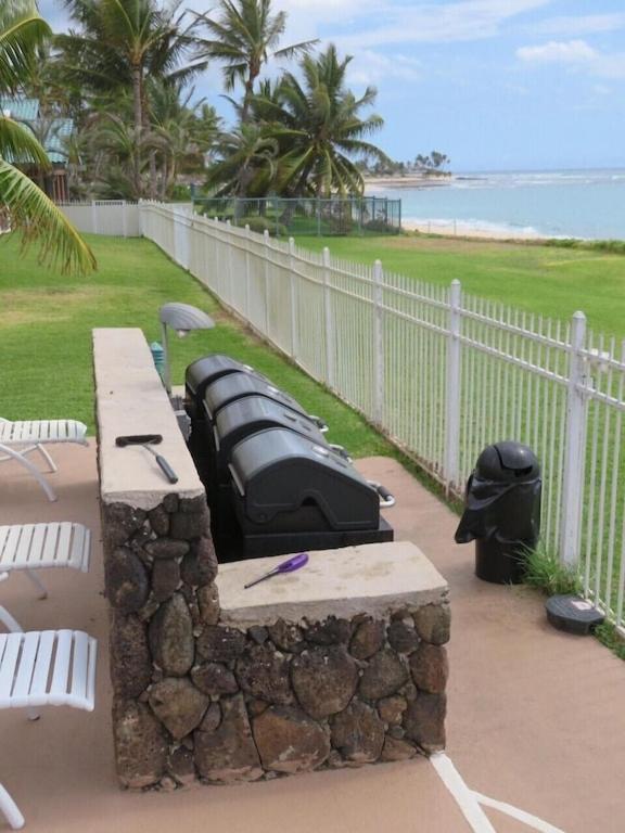 ***Serendipity On The Moana - Legal & Oceanfront - Great For Work & Play!*** Waianae Exterior photo